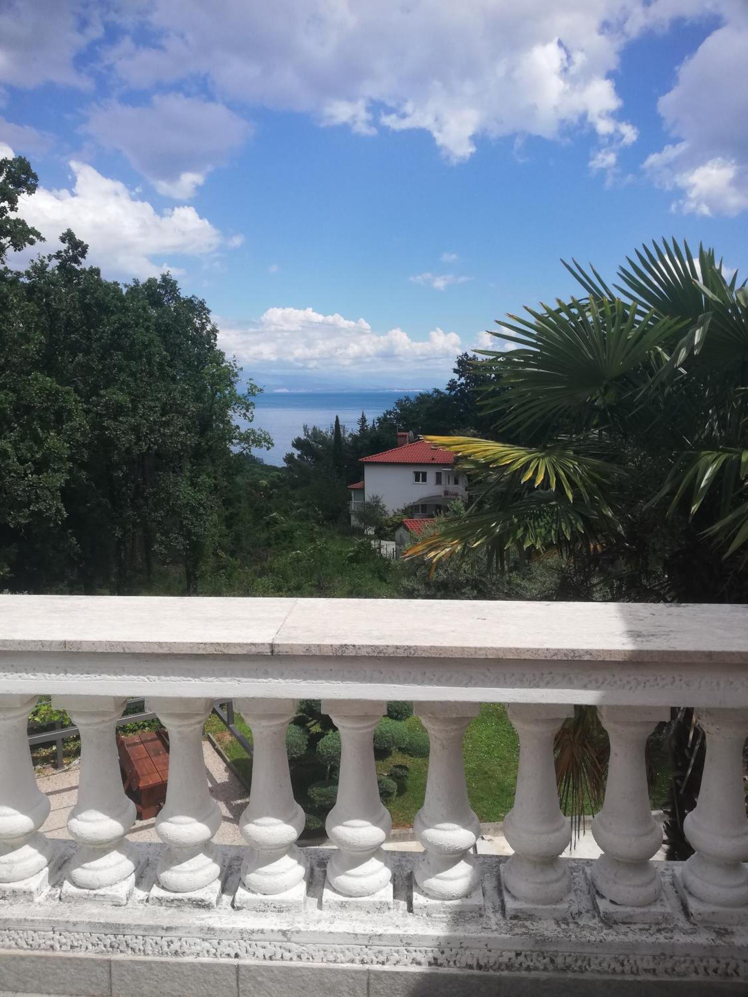 Apartment Nevija E Natale Opric Rom bilde